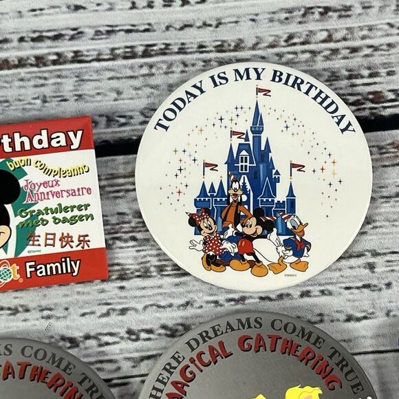 Lot of 8 Vintage Walt Disney World Cruise Line DVC Pinocchio Pin Buttons Badges - Picture 4 of 9